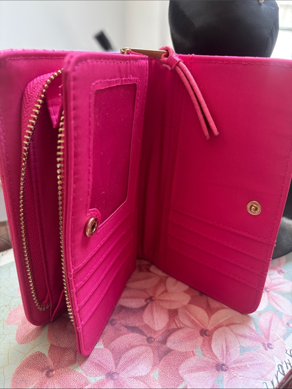 No Boundaries Women's Bexley Pink Textured Wallet